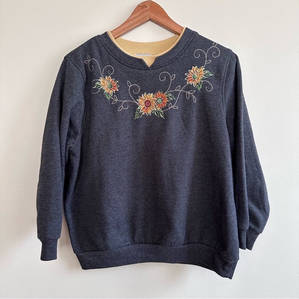 BONWORTH Embroidered Flowers Sweater SMALL